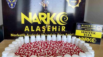 Manisa'da bin 803 sentetik ecza hap ele geçirildi