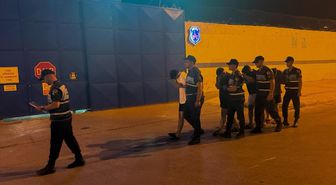Mersin'de karakol camını kırdıkları iddia edilen 4 şüpheli tutuklandı