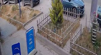 Motosiklet sürücüsünün öldüğü kaza kamerada