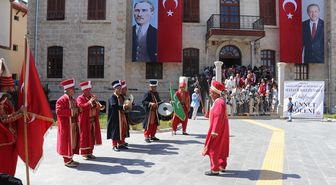 Adana'da Vakıflar Genel Müdürlüğünce toplu sünnet şöleni düzenlendi