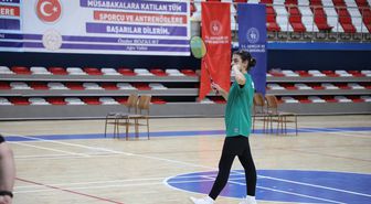 AĞRI'DA ANALİG BADMİNTON HEYECANI: 9 İLDEN SPORCULAR KÜRSÜ İÇİN YARIŞIYOR