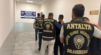 Antalya'daki haftalık asayiş denetimlerinde yakalanan 1975 şüpheliden 242'si tutuklandı