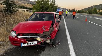 Elazığ'da iki otomobilin çarpıştığı kazada 5 kişi yaralandı