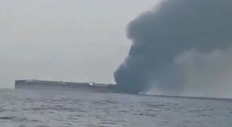 İki Yunan petrol tankeri Hürmüz Boğazı'nda saldırıya uğradı