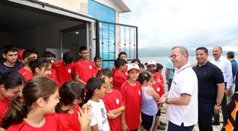 Kars'ta yelken heyecanı Çıldır Gölü'nde başladı: 32 sporcu Anadolu Ligi için hazırlanıyor