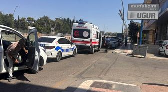 Kontrolden çıkarak devrilen motosikletin sürücüsü yaralandı