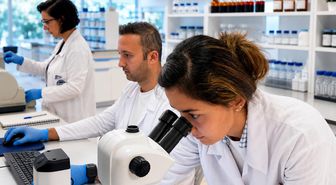 Biocomplex B11, saç dökülmesi ilacı minoksidilin etkisini yüzde 73 artırıyor.