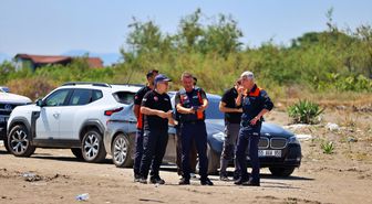 Samsun'da teknenin alabora olması sonucu kaybolan kişiyi arama çalışmaları sürüyor