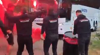 Samsunspor'a Hollanda'da meşaleli karşılama