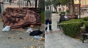 Parkta yürek burkan son! Uyudu bir daha uyanamadı