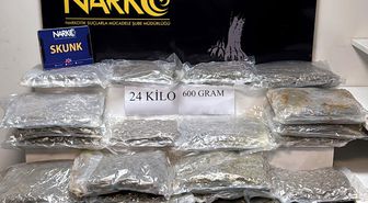 Tırda 24 kilo skunk ele geçirildi: Sürücüden 'İçmek için almıştım' savunması