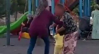Ağlayan çocuğu sakinleştirmeye çalışan engelli kadın dayak yedi