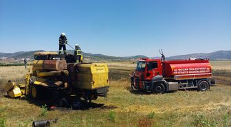 Burdur'da biçerdöver ve saman balyalarında çıkan yangın söndürüldü