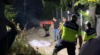 Devrilen traktörün sürücüsü hayatını kaybetti