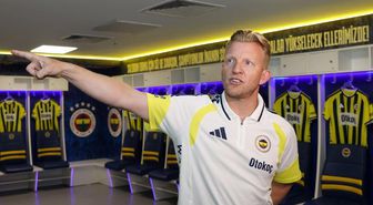 Dirk Kuyt kimdir, görevi nedir, Dirk Kuyt ne zaman, hangi yıllarda Fenerbahçe'de oynadı, Dirk Kuyt Fenerbahçe'de şampiyon oldu mu?