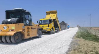 Edirne İl Özel İdaresi ekipleri köy yollarını yenilemeye devam ediyor