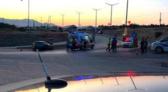 Emet'te trafik kazası: 4 kişi yaralandı, sürücü olay yerinden kaçtı
