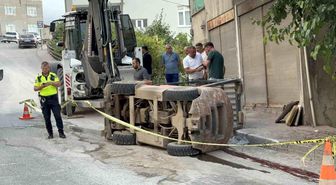 Samsun'da forklift devrildi: 1 ağır 2 yaralı