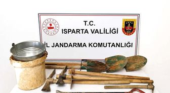 Isparta'da jandarmadan kaçak kazı operasyonu