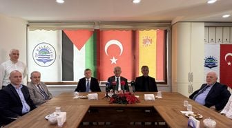 Of Belediyesinden İspanya Başbakanı Sanchez'e 'fahri hemşehrilik beratı' kararı