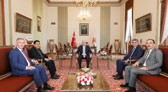 TBMM Başkanı Kurtulmuş, Yeni Yol Partisi Grup Başkanı Ekmen ile görüştü