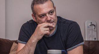 Ev hapsindeki Levent Üzümcü'den ilk mesaj: Aydınlık bir gelecek talebi hapsedilemez