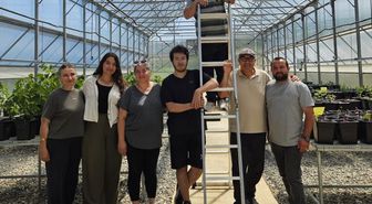 Trüf mantarı aşılı fidan üretim serası aşırı sıcaklardan dronla uygulanan jelle korunuyor