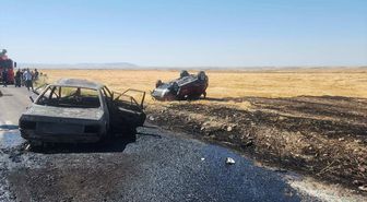 Afyonkarahisar'da iki otomobilin çarpıştığı kazada 1 kişi öldü, 2 kişi yaralandı
