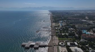 Antalya'ya gelen yabancı turist sayısı 6,5 milyonu aştı