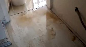 Avcılar'da İSKİ borusu patladı, evi su bastı
