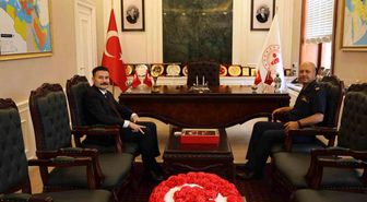 Boğaz ve Garnizon Komutanı Biçen ile Kaymakam Acar'dan Gökçeada değerlendirmesi