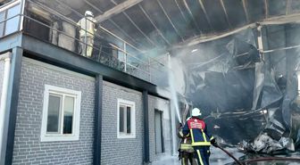 Çatalca'da kimyasal madde dolu iş yerinde yangın: 1 kişi yaralandı