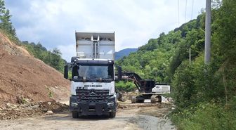 Düzce'de köy yollarında çalışmalar sürüyor