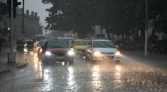 Edirne'de gök gürültülü sağanak etkili oldu