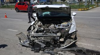 Erzurum'da otomobil ile itfaiye aracının çarpıştığı kazada 7 kişi yaralandı