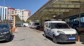 Evinin önündeki istinat duvarından düşüp, ağır yaralandı