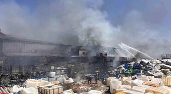 Kahramanmaraş'ta iş yeri yangını söndürüldü