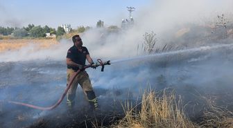 Kütahya'da tarım arazisinde çıkan yangın söndürüldü