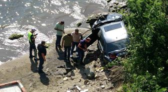 Ordu'da otomobil 30 metreden deniz kıyısına uçtu: 'Uçak düşüyor zannettim'