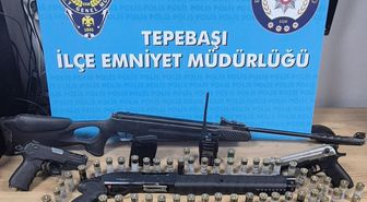 Sanal medyadan silahlı fotoğraf paylaşan 2 şüpheli gözaltında