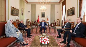 Tbmm başkanı kurtulmuş’tan ak parti’ye ziyaret
