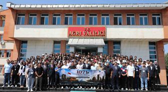 Ağrı'dan 200 öğrenci tarih gezisine uğurlandı