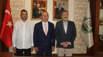 AK Parti Antalya Milletvekili Çavuşoğlu, Serik Belediyesini ziyaret etti