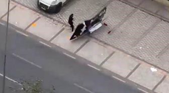 Avcılar'da fırtına sırasında uçan reklam panosu bir vatandaşın üzerine düştü