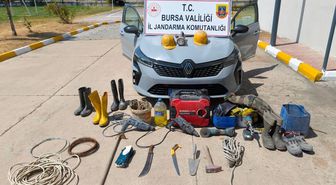Bursa'da 35 metrelik tünelde kaçak kazı yapan 5 şüpheli yakalandı
