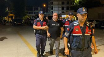 Bursa'daki uyuşturucu operasyonunda yönetmen Ezel Akay ve kardeşi gözaltına alındı