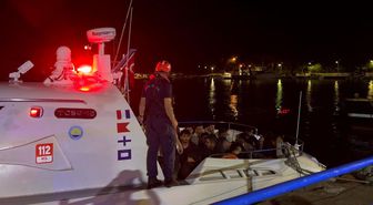 Çanakkale'de göçmen kaçakçılığı operasyonu: 2 göçmen kaçakçısı ve 36 kaçak göçmen yakalandı