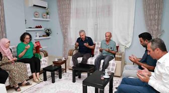 Mersin Emniyet Müdürü Aktaş ve eşi, şehit polis ailesini ziyaret etti