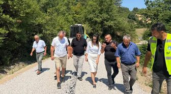 Gerze Kaymakamı'ndan Abdaloğlu köyü yol çalışmalarına inceleme
