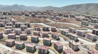 Malatya'da TOKİ'nin 20 bin konut kampanyasında satışa sunulan bin konuttan sadece 39'u alıcı buldu